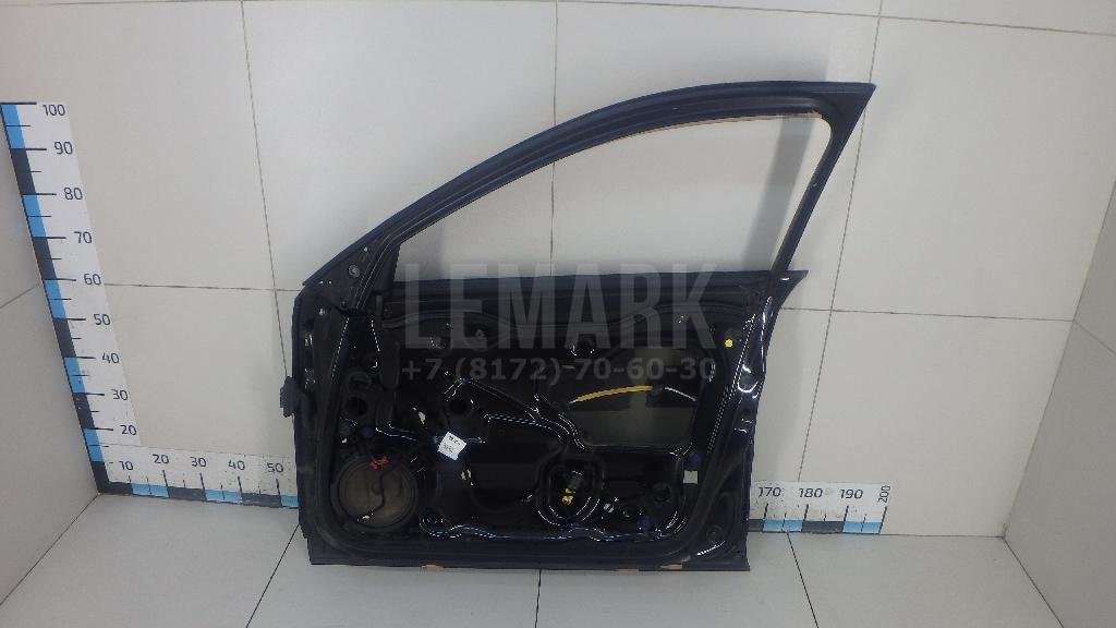 Дверь передняя правая