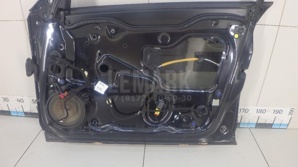 Дверь передняя правая