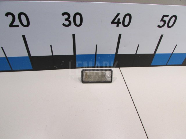 Фонарь подсветки номера