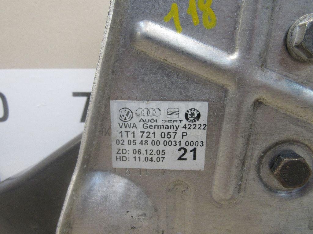 Педаль тормоза