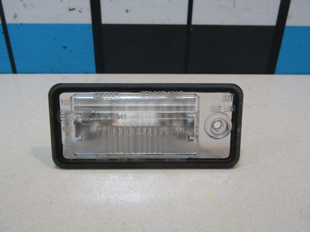 Фонарь подсветки номера