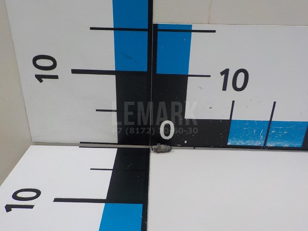 Штуцер прокачки тормозов