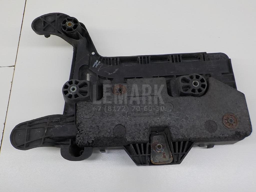 Крепление АКБ (корпус/подставка)