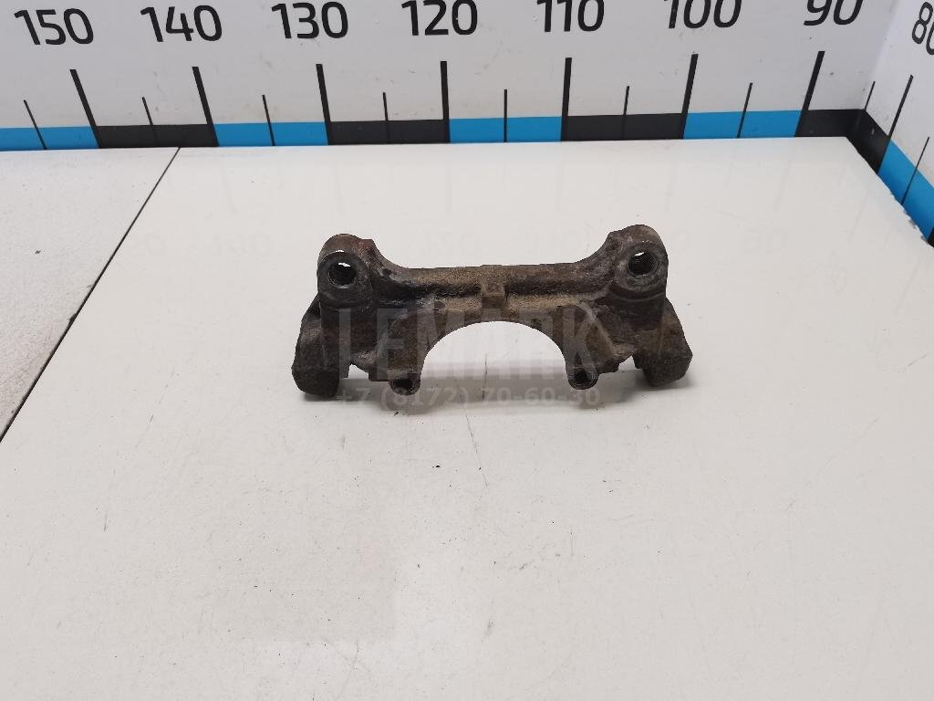 Скоба суппорта переднего