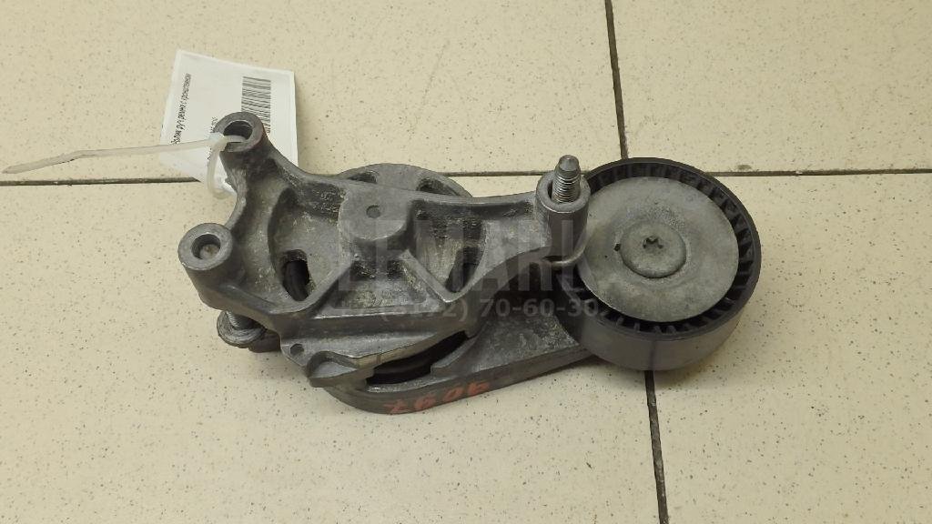 Ролик руч.ремня с кронштейном