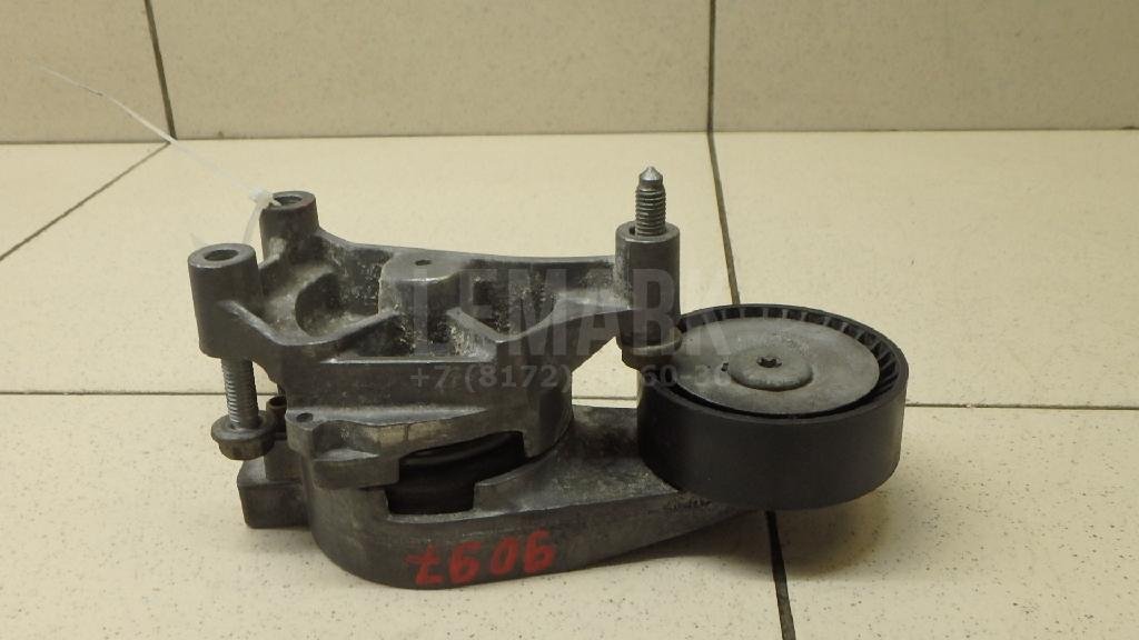 Ролик руч.ремня с кронштейном