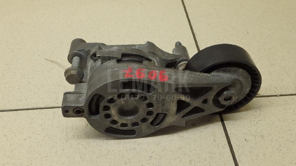 Ролик руч.ремня с кронштейном