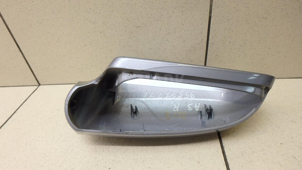 Крышка корпуса зеркала правого