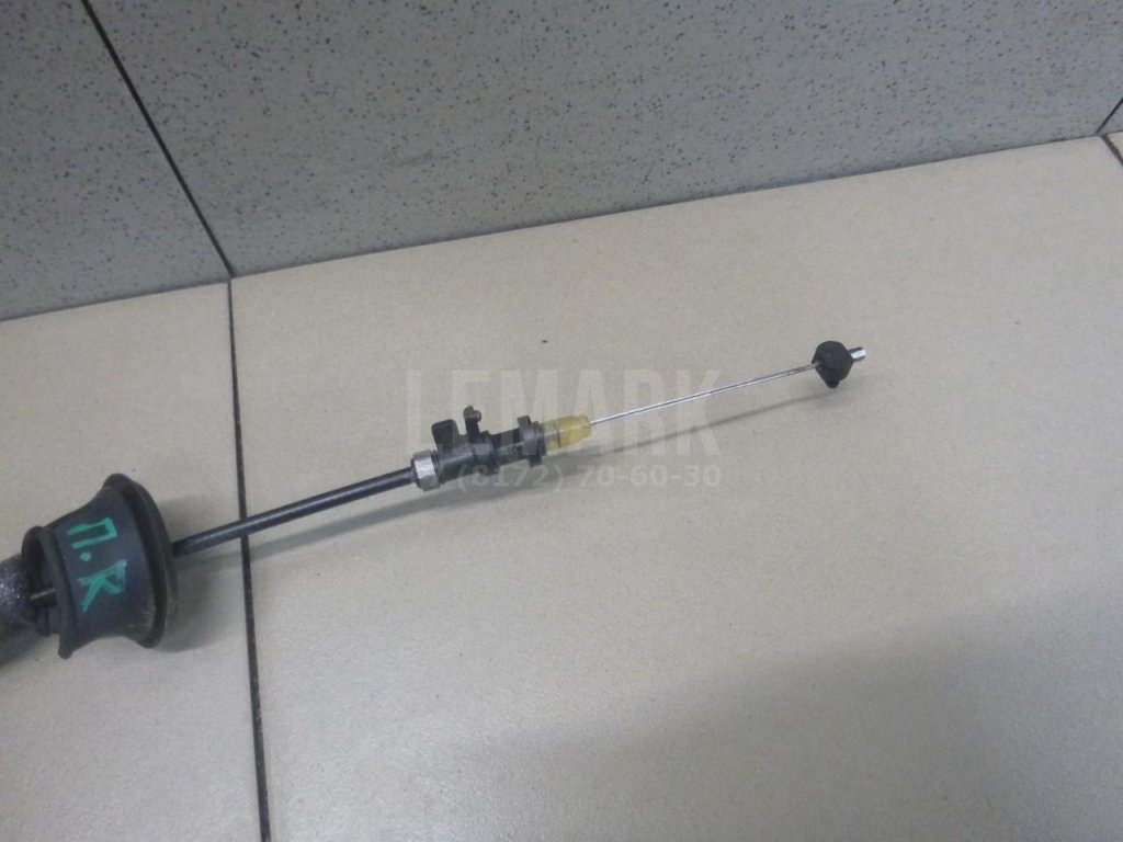 Трос открывания передней двери