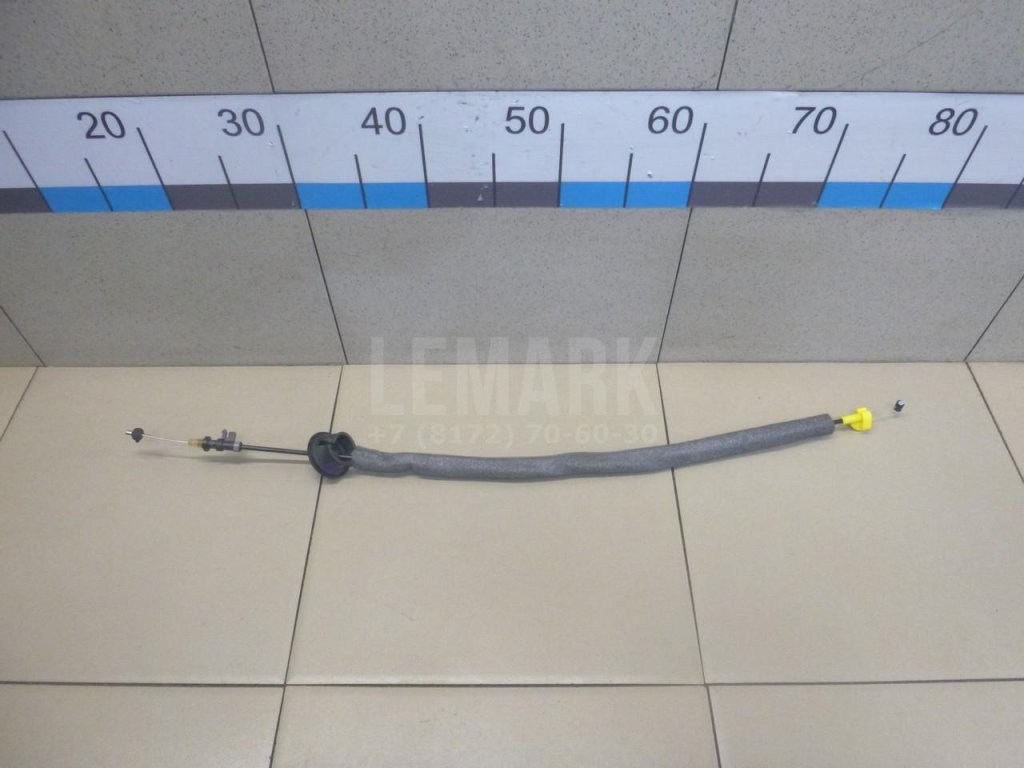 Трос открывания передней двери