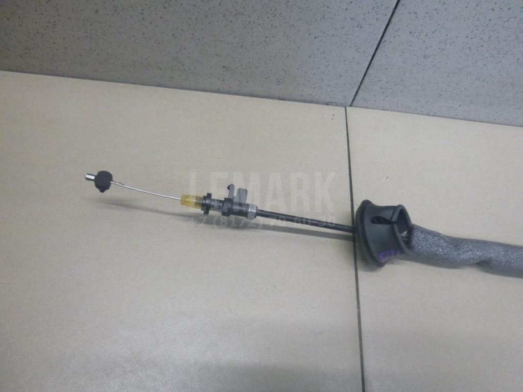 Трос открывания передней двери