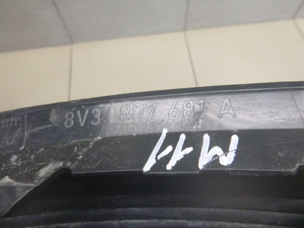 Решетка в бампер левая