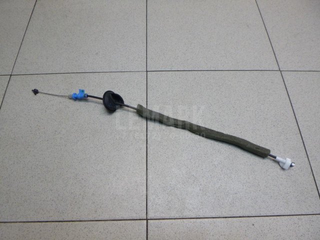 Трос открывания передней двери