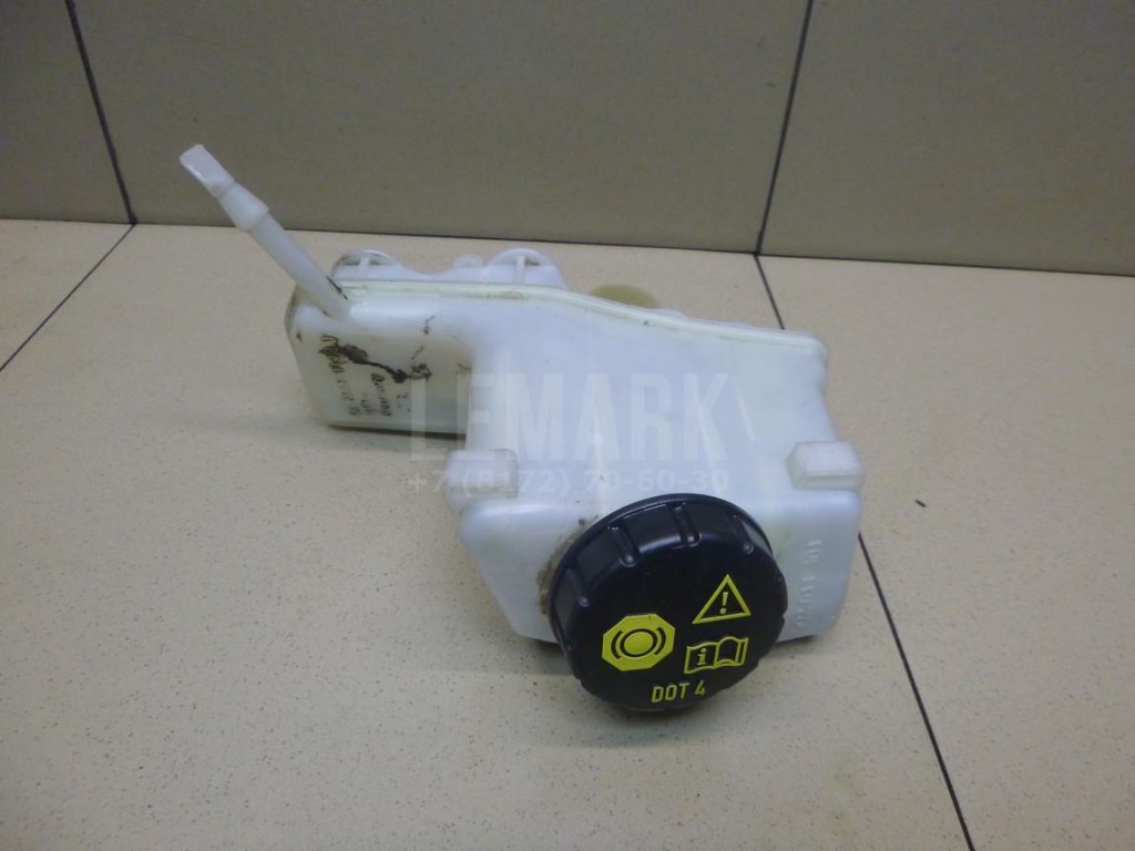 Бачок главного тормозного цилиндра