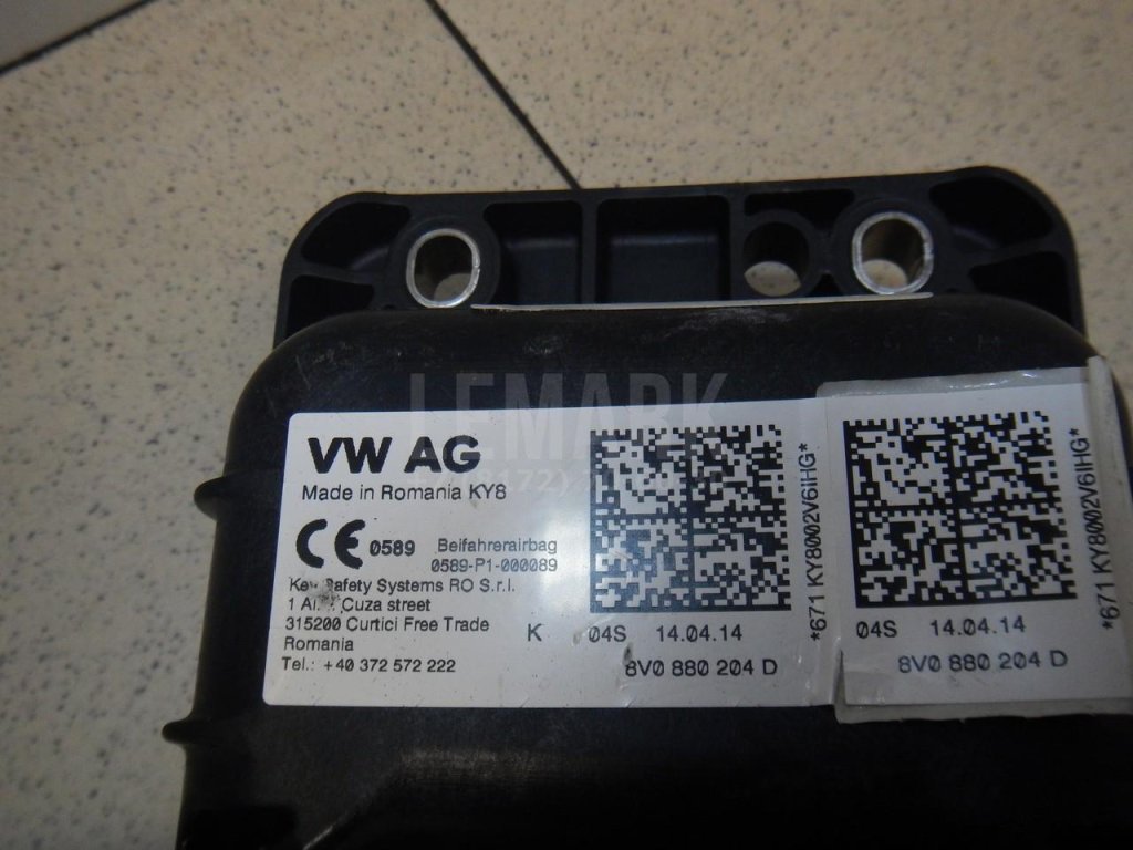 Подушка безопасности пассажирская (в торпедо)