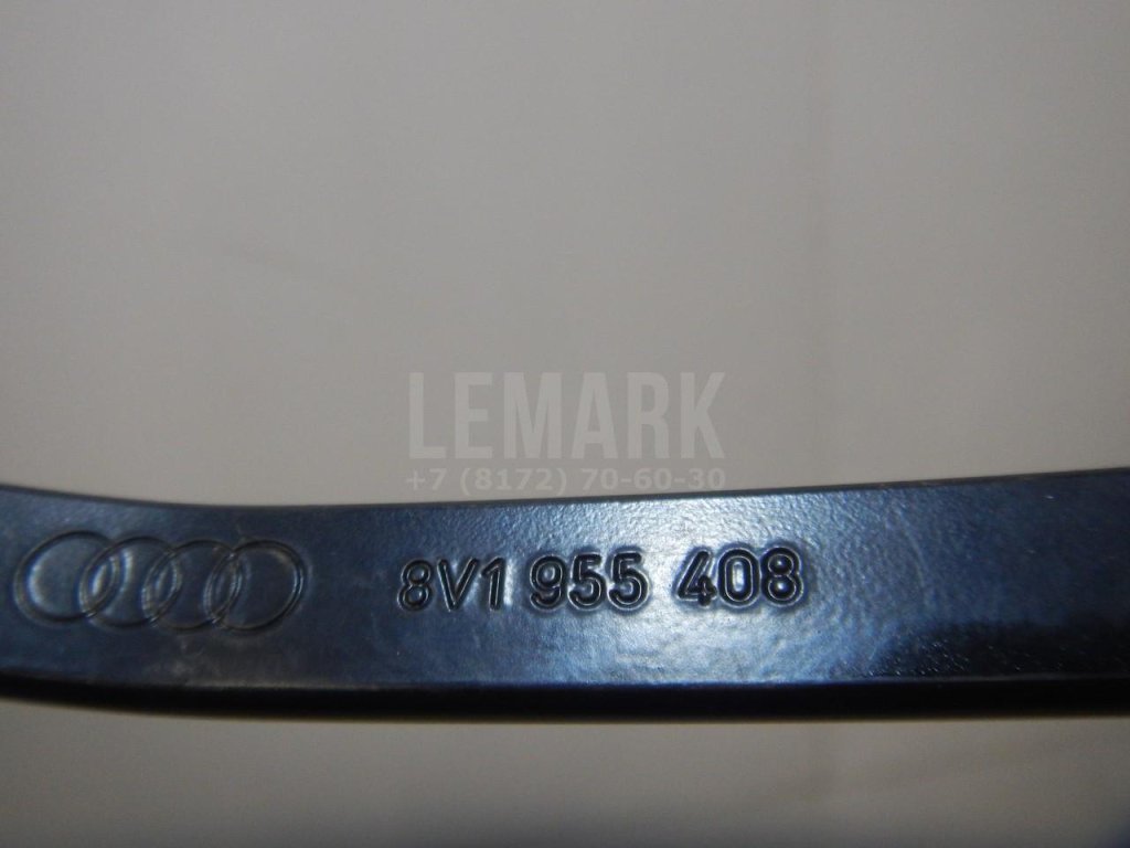 Поводок стеклоочистителя передний правый