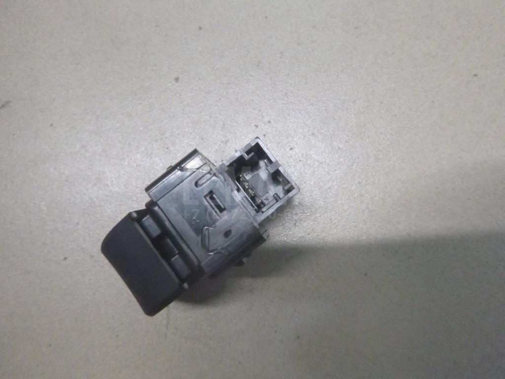 Кнопка стеклоподъемника