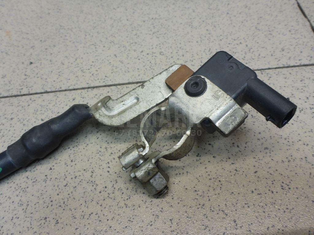 Клемма аккумулятора минус