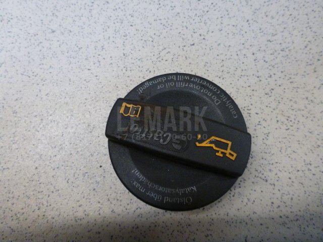 Крышка маслозаливной горловины