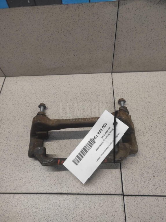 Скоба суппорта переднего левого