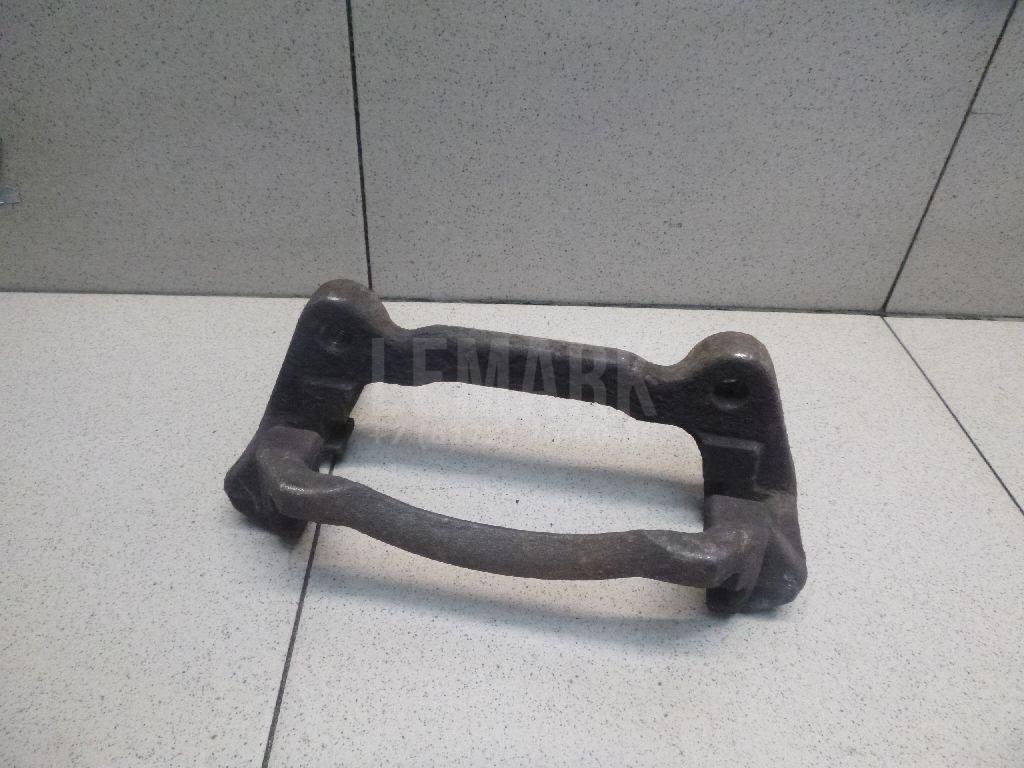 Скоба суппорта переднего правого