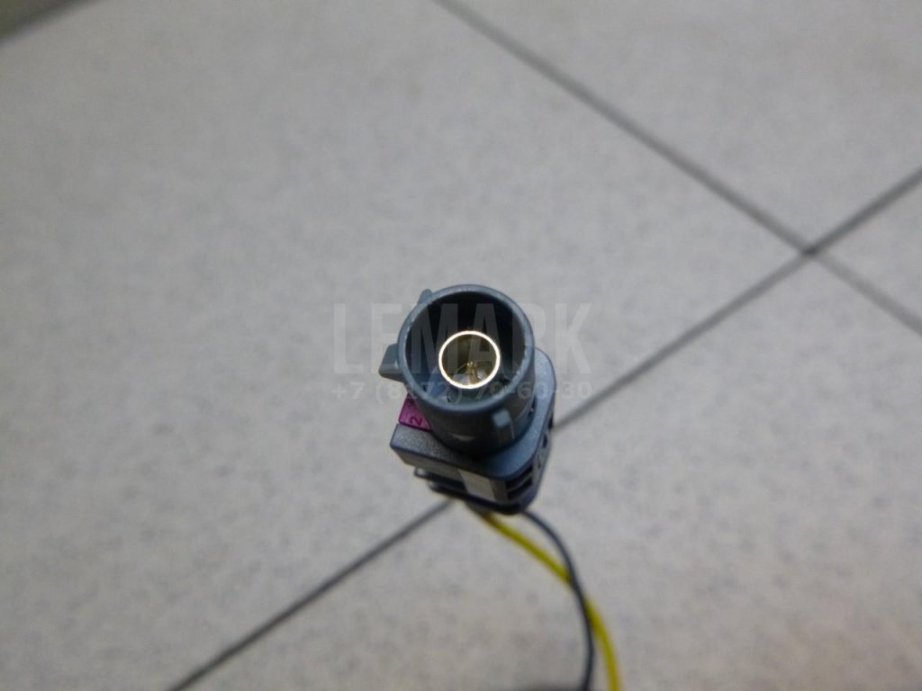 Кнопка открывания багажника