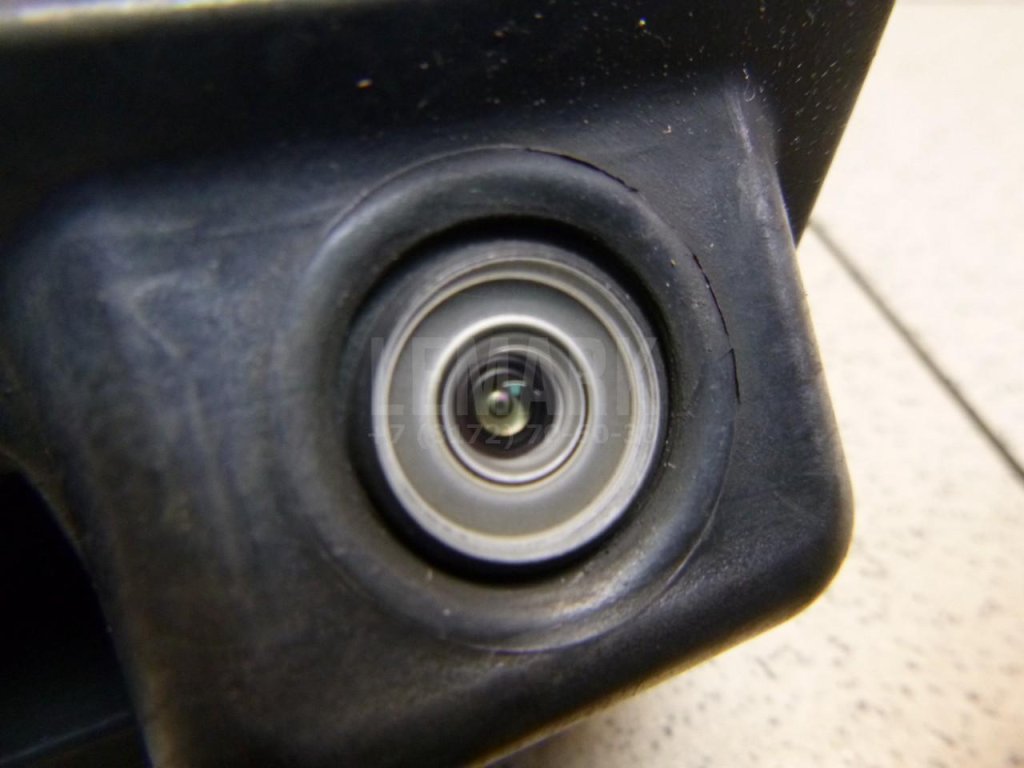 Кнопка открывания багажника