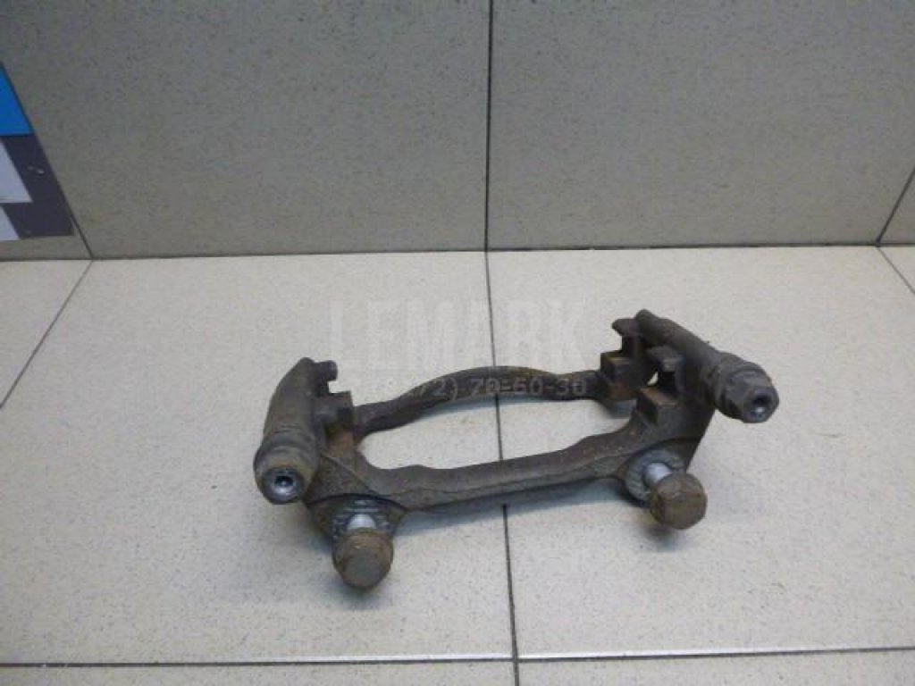 Скоба суппорта переднего правого
