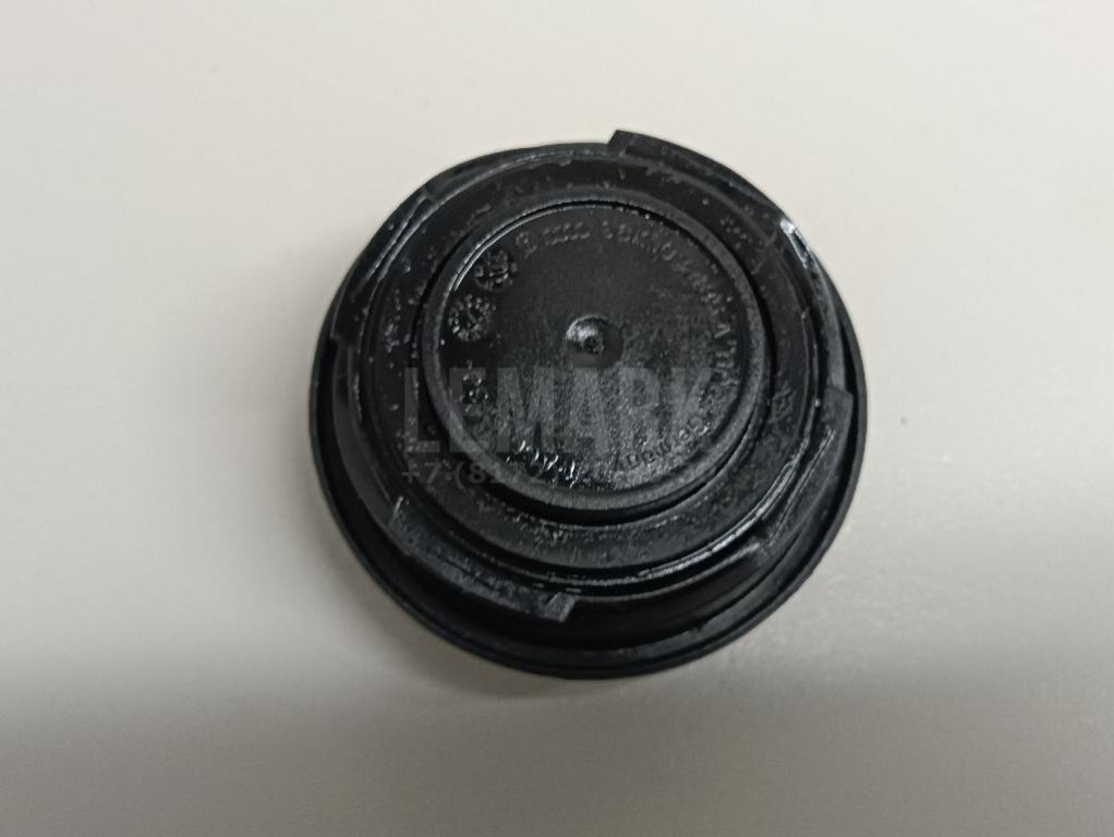 Крышка маслозаливной горловины