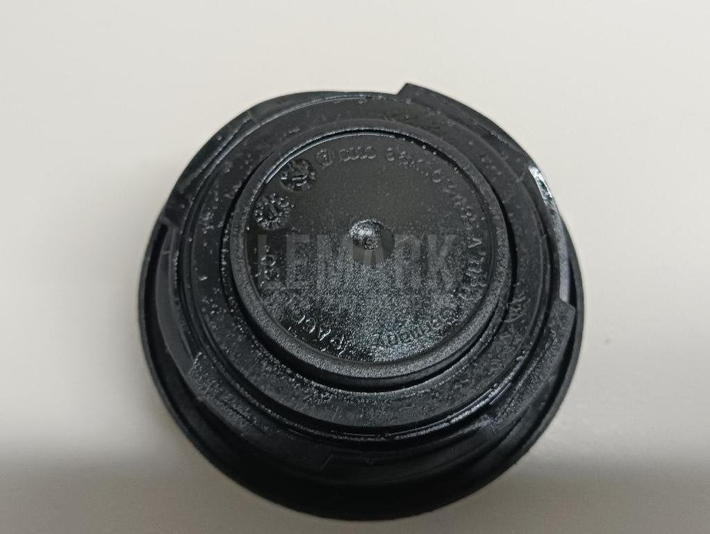 Крышка маслозаливной горловины