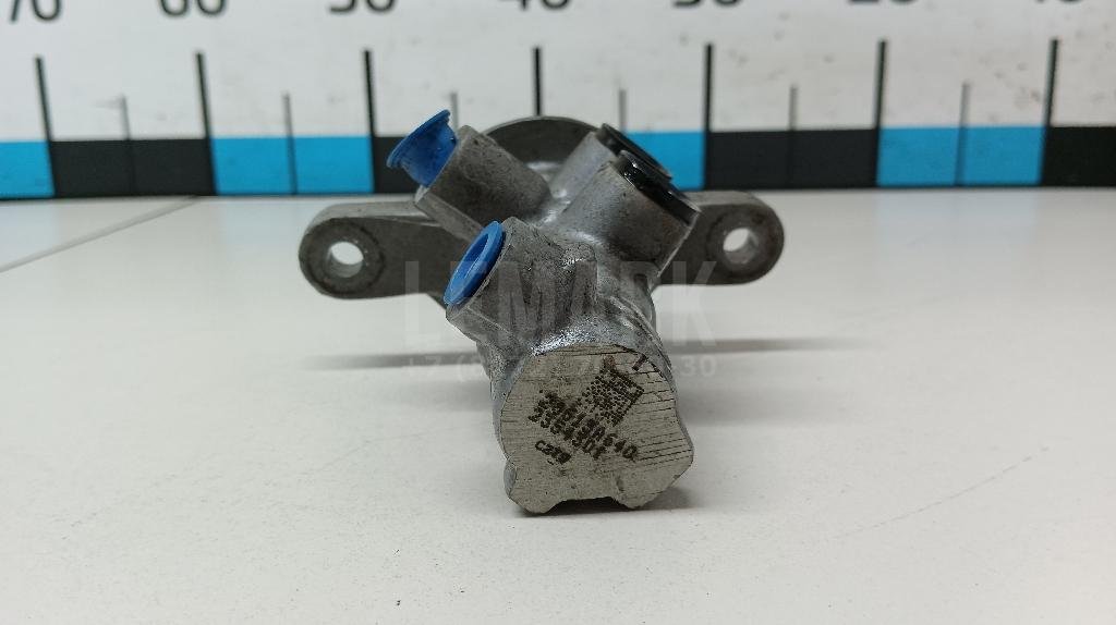 Цилиндр тормозной главный