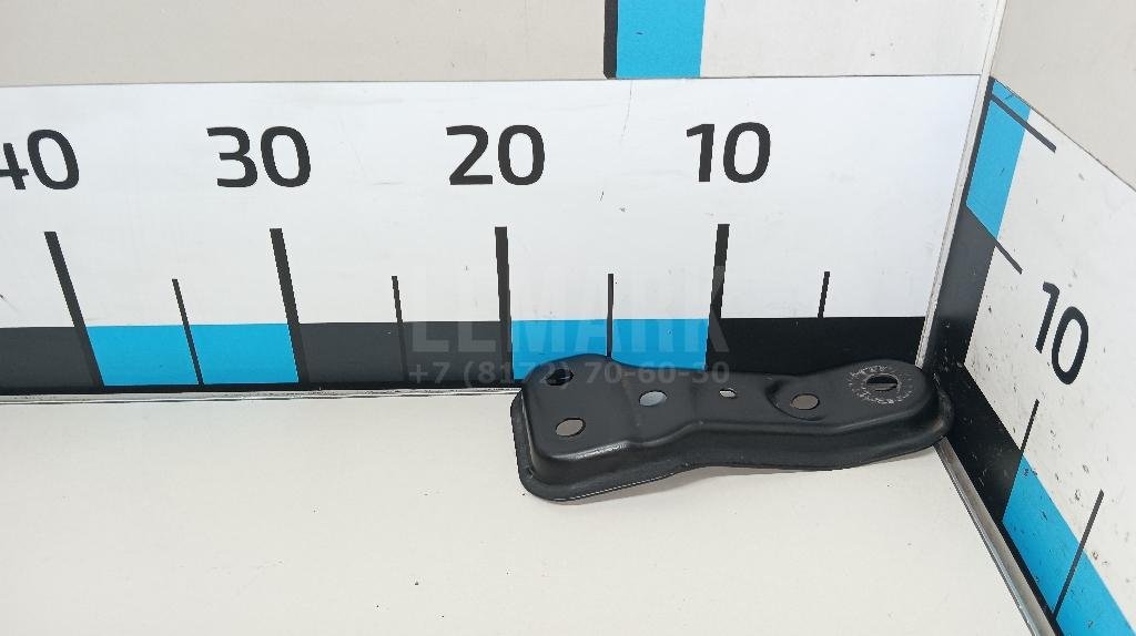 Кронштейн передней балки