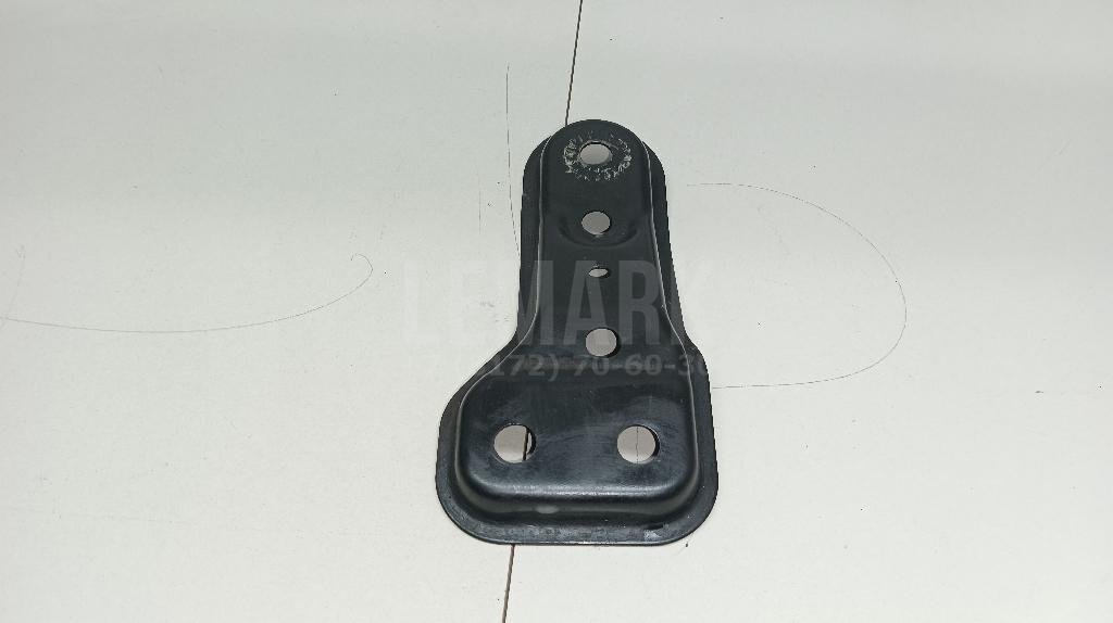 Кронштейн передней балки