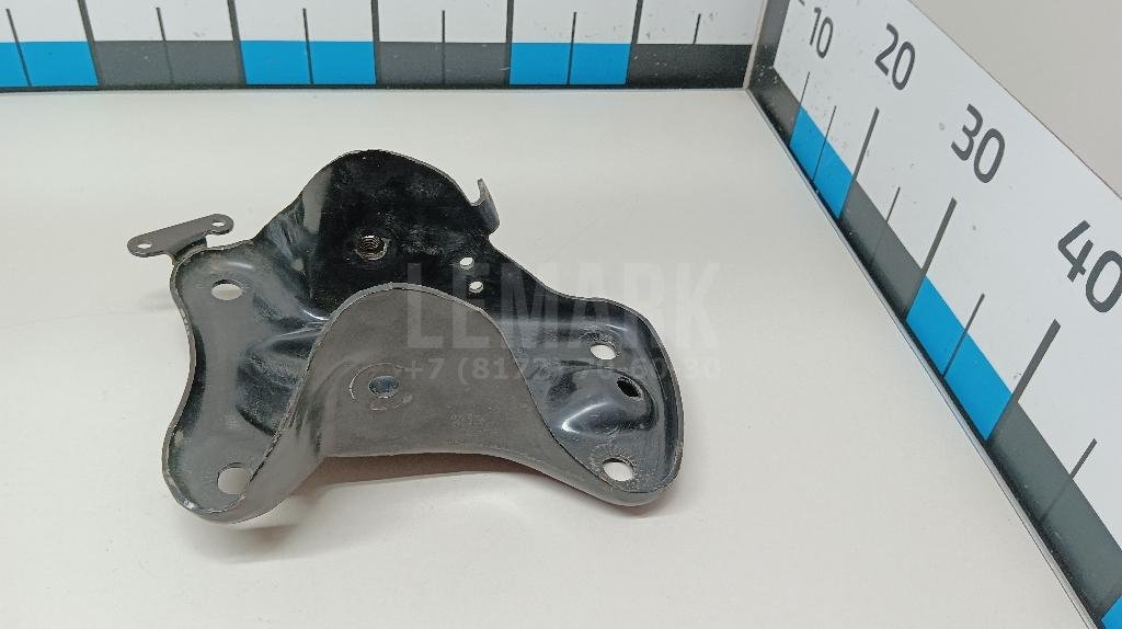 Кронштейн задней балки