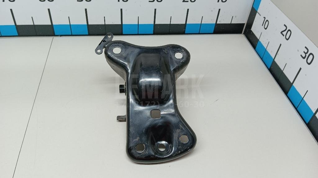 Кронштейн задней балки