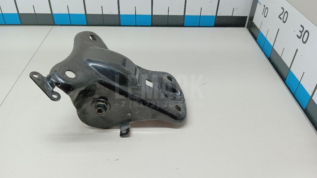 Кронштейн задней балки