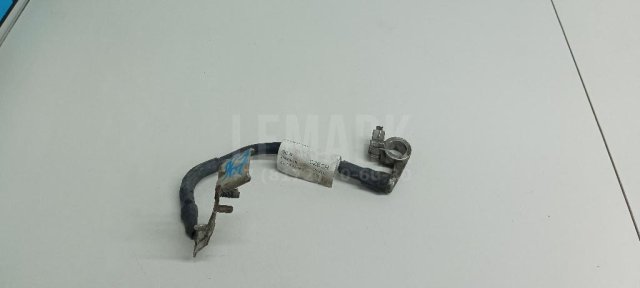 Клемма аккумулятора минус