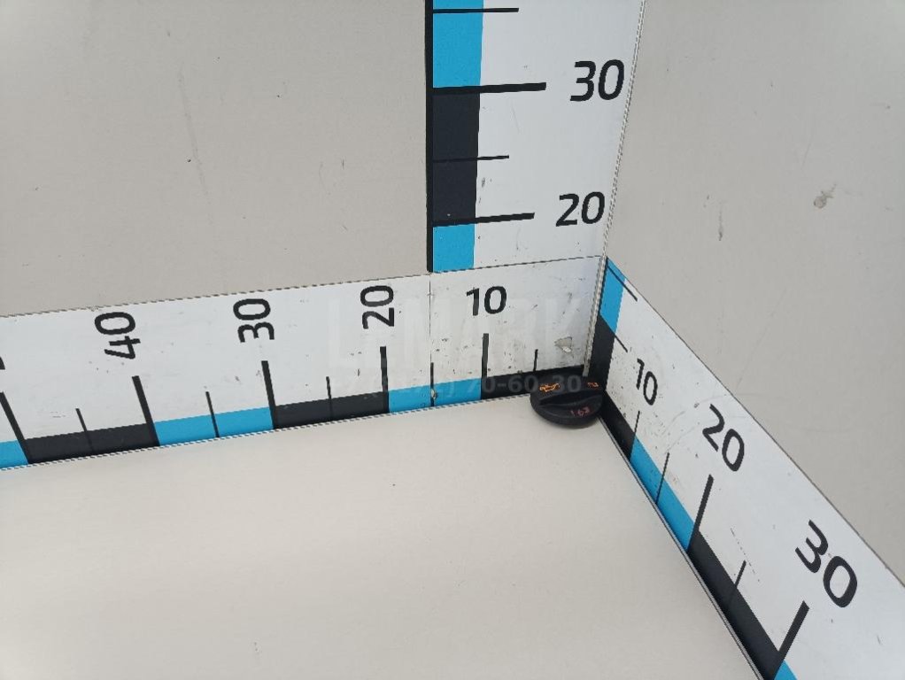 Крышка маслозаливной горловины