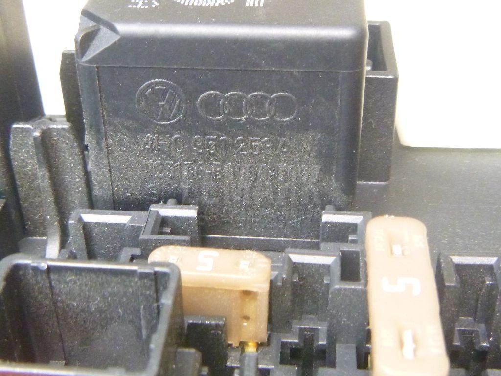 Блок предохранителей