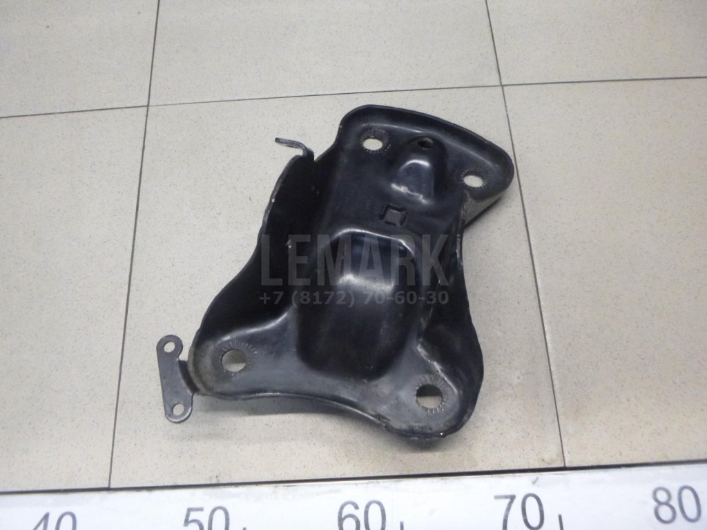 Кронштейн задней балки