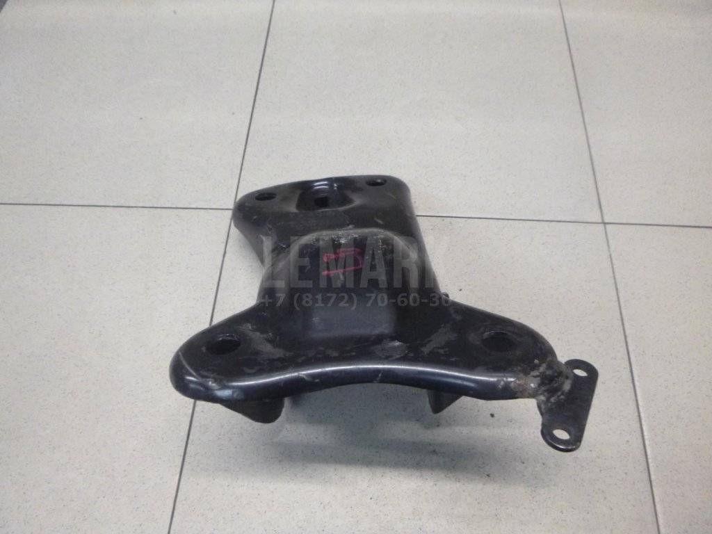 Кронштейн задней балки