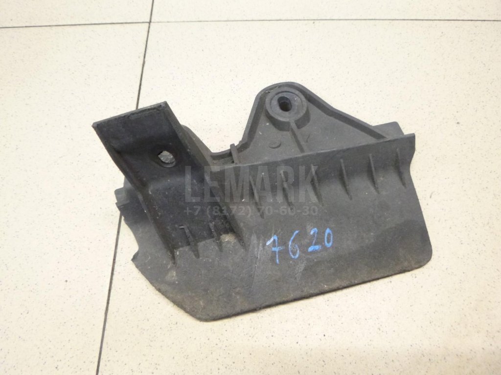 Брызговик задний правый