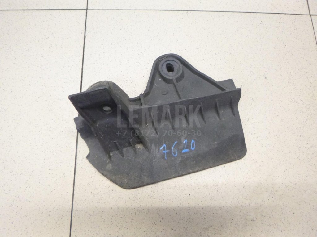 Брызговик задний правый