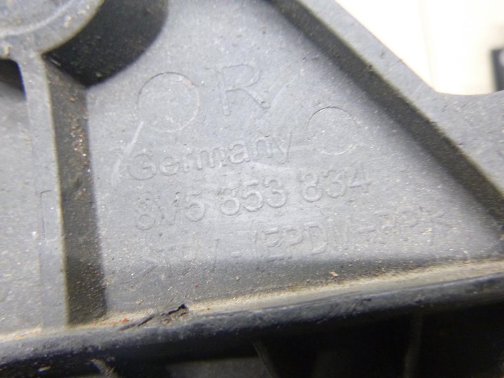 Брызговик задний правый