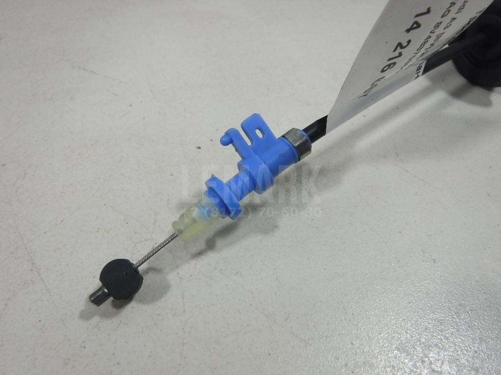 Трос открывания передней двери