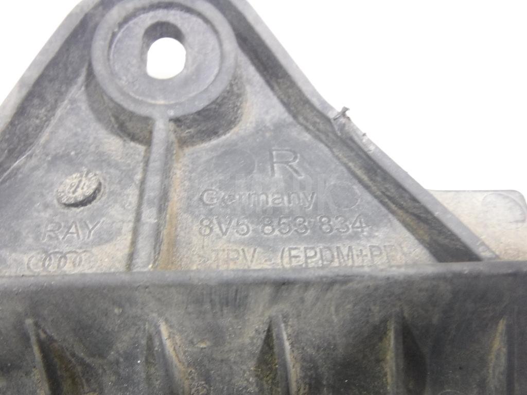 Брызговик задний правый