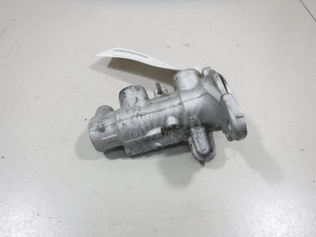 Цилиндр тормозной главный