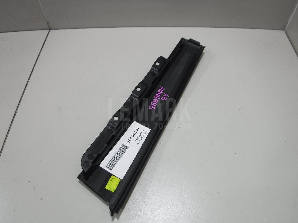 Накладка двери задней левой