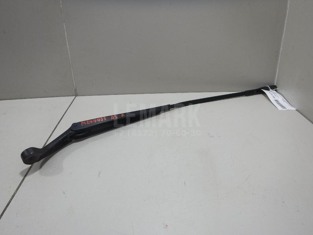 Поводок стеклоочистителя передний правый