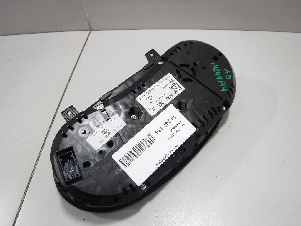 Панель приборов